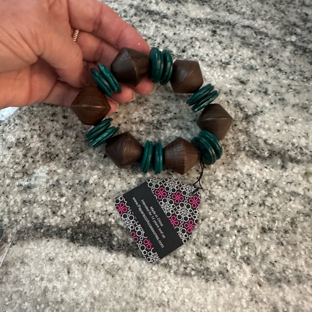 Lot Of Four Bracelets - Picture 4 of 5